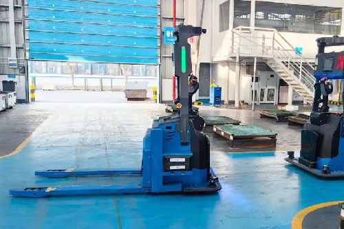 浙江无人叉车案例 | 多道流程衔接，未来机器人解决管材制造工厂物料转运难题